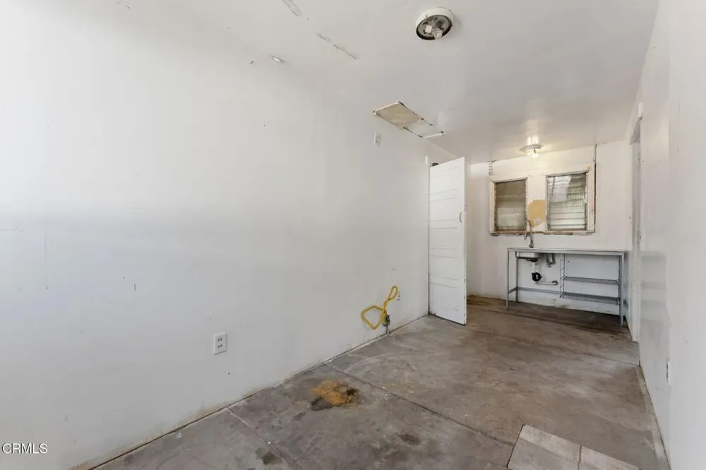 79 W Villa Street Pasadena, CA 91103