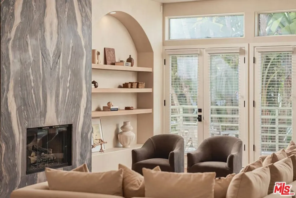 18 Voyage Street Marina del Rey, CA 90292