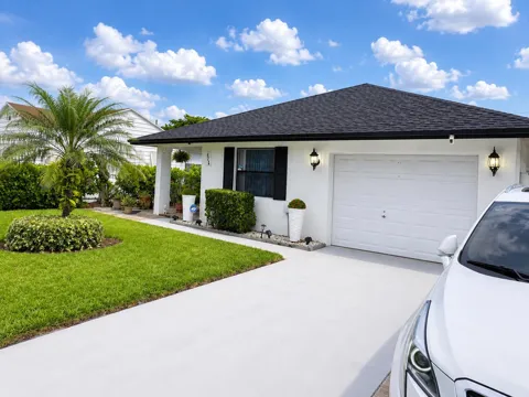 821 Hampton Road