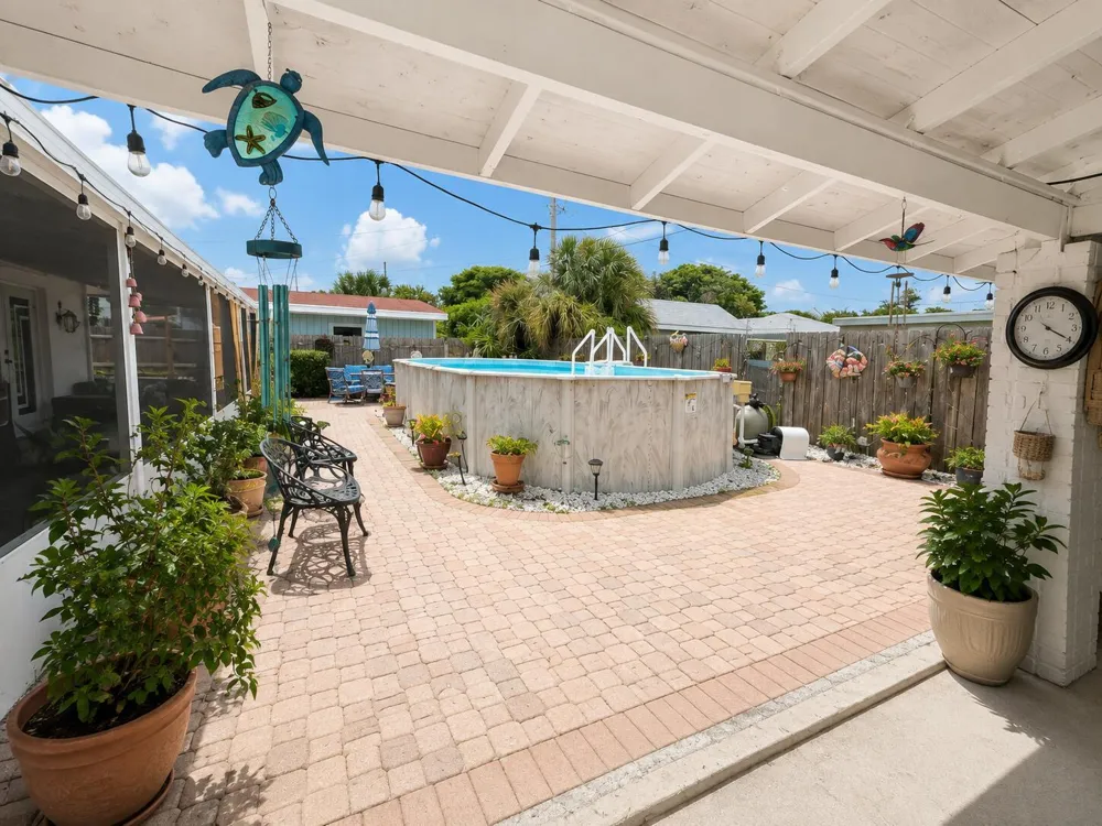821 Hampton Road West Palm Beach, FL 33405