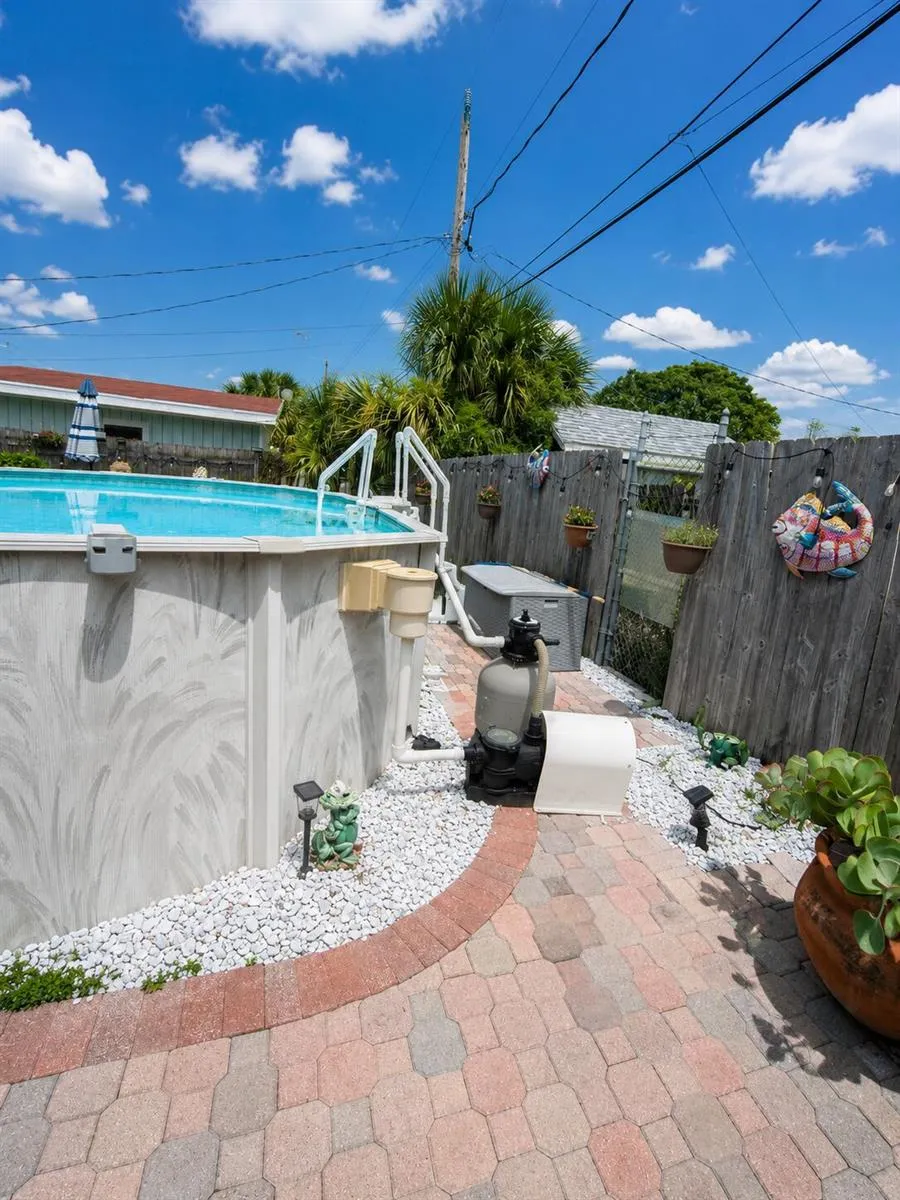 821 Hampton Road West Palm Beach, FL 33405