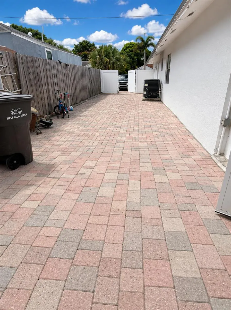 821 Hampton Road West Palm Beach, FL 33405