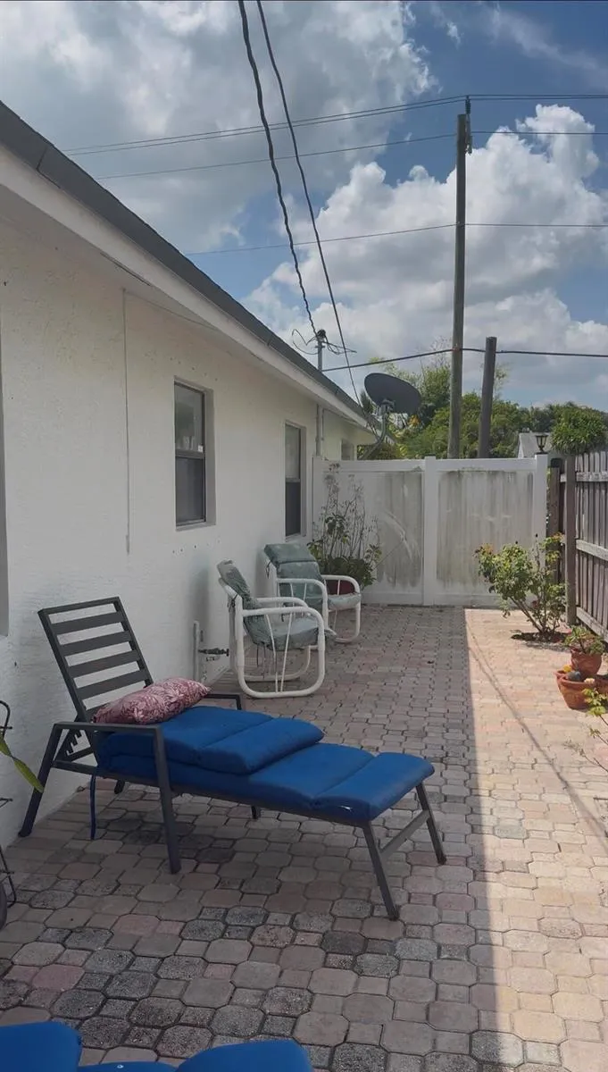 821 Hampton Road West Palm Beach, FL 33405