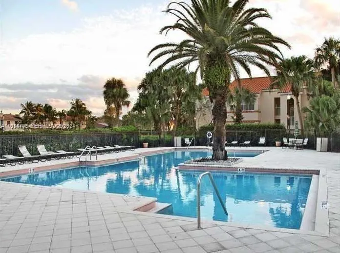 3440 PINEWALK DRIVE #515 Margate, FL 33063