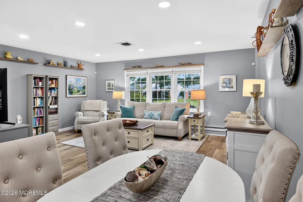 976 Aberdeen Drive Lakewood, NJ 08701
