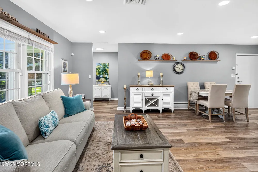 976 Aberdeen Drive Lakewood, NJ 08701