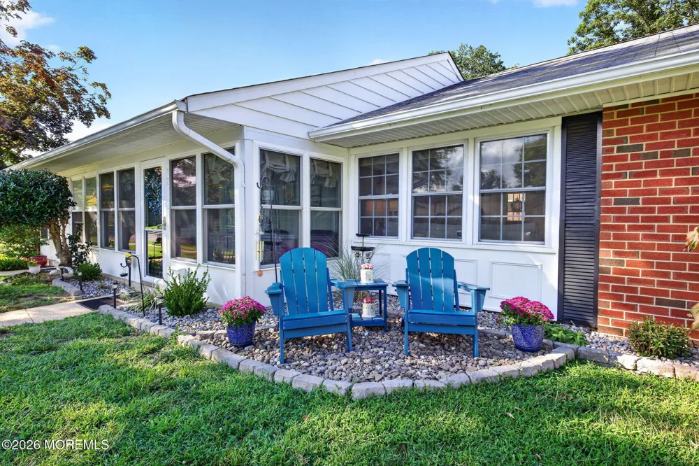976 Aberdeen Drive Lakewood, NJ 08701