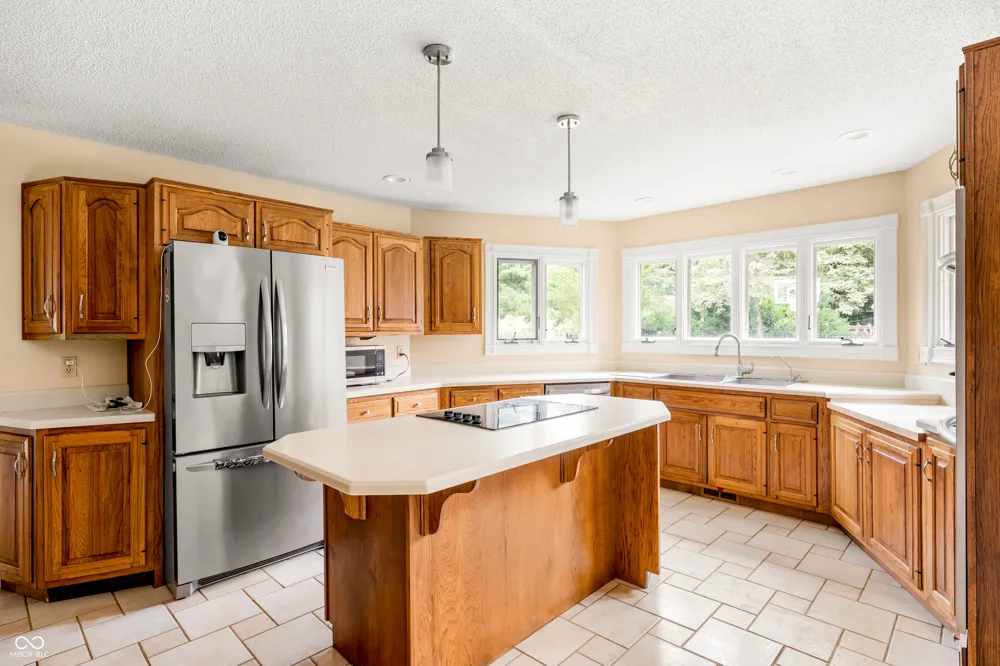 604 Mesa Road Muncie, IN 47304