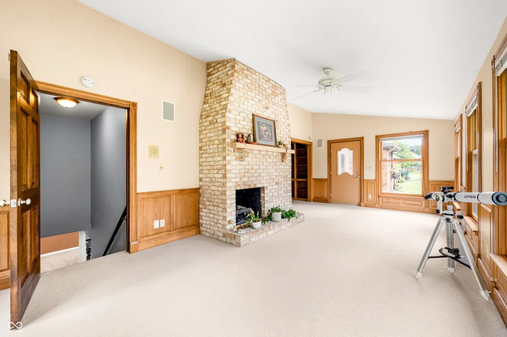 604 Mesa Road Muncie, IN 47304