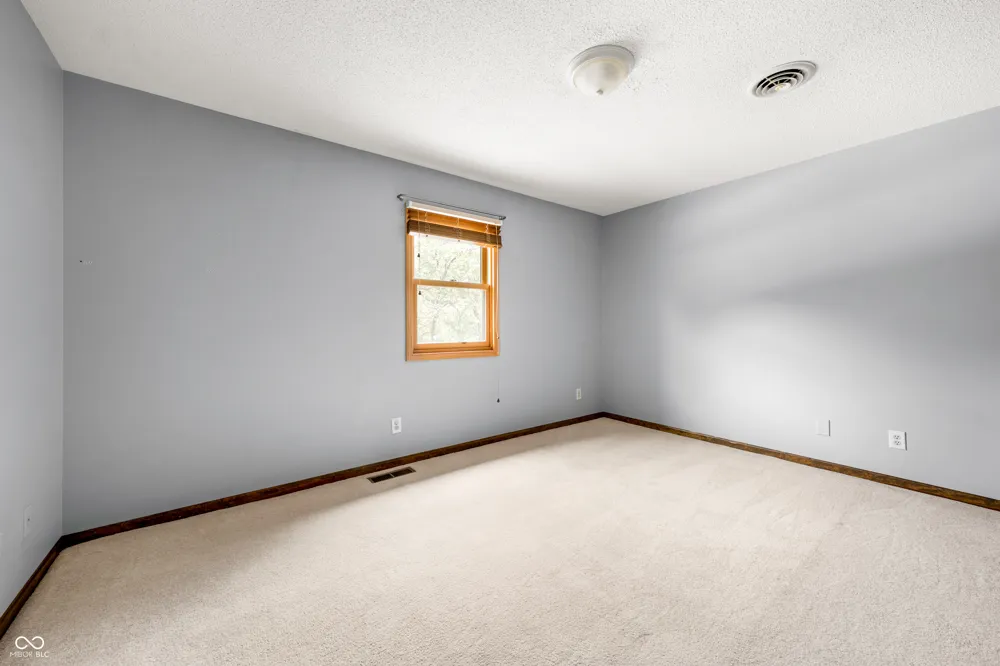 604 Mesa Road Muncie, IN 47304