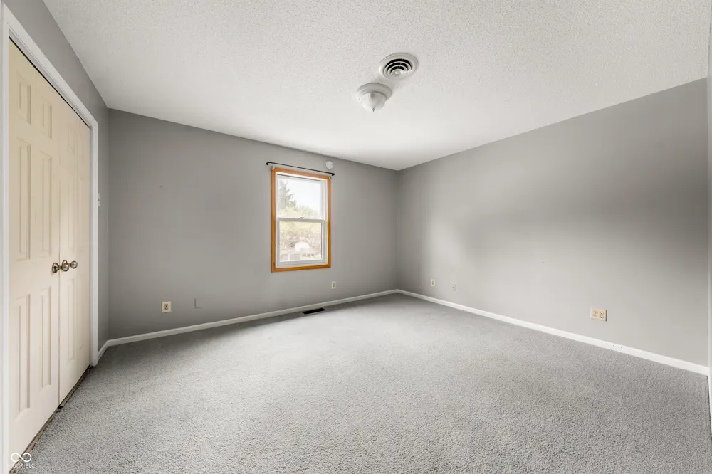 604 Mesa Road Muncie, IN 47304