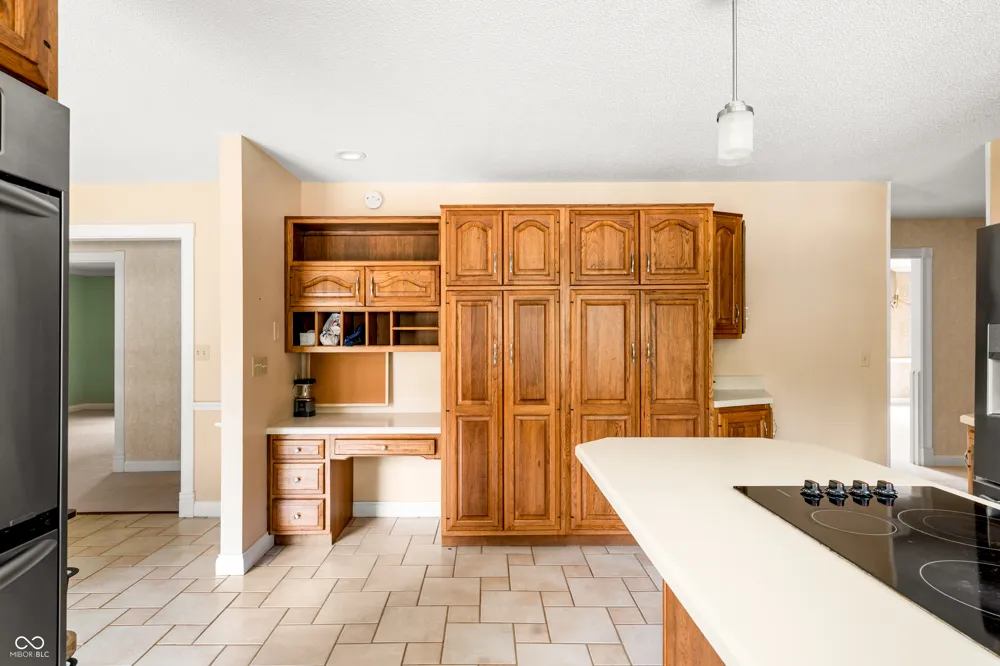 604 Mesa Road Muncie, IN 47304