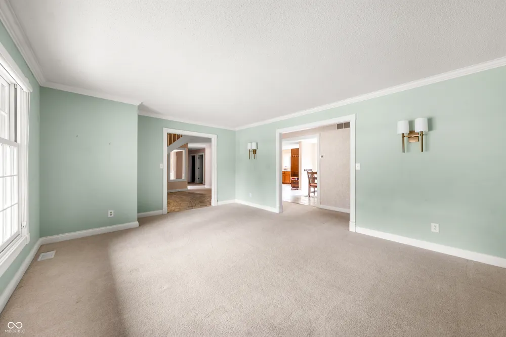 604 Mesa Road Muncie, IN 47304