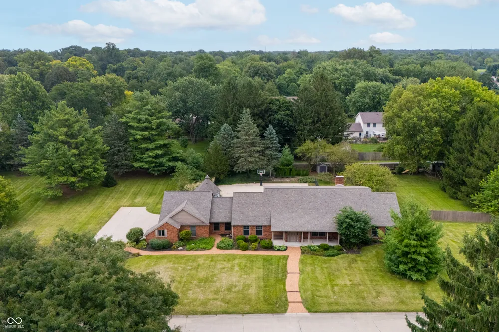 604 Mesa Road Muncie, IN 47304