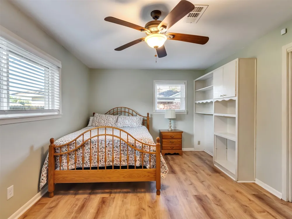 314 Coke Lane Alvin, TX 77511