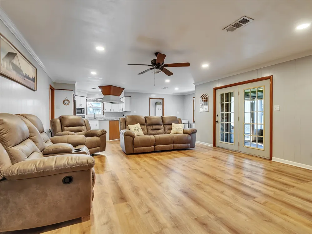 314 Coke Lane Alvin, TX 77511