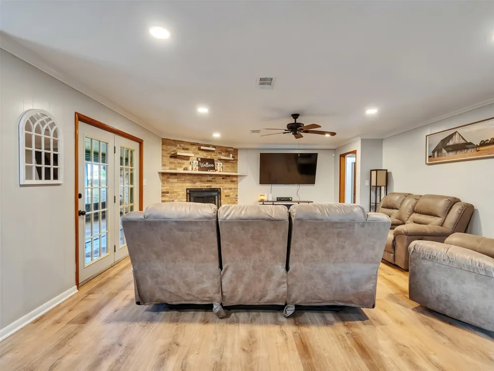 314 Coke Lane Alvin, TX 77511