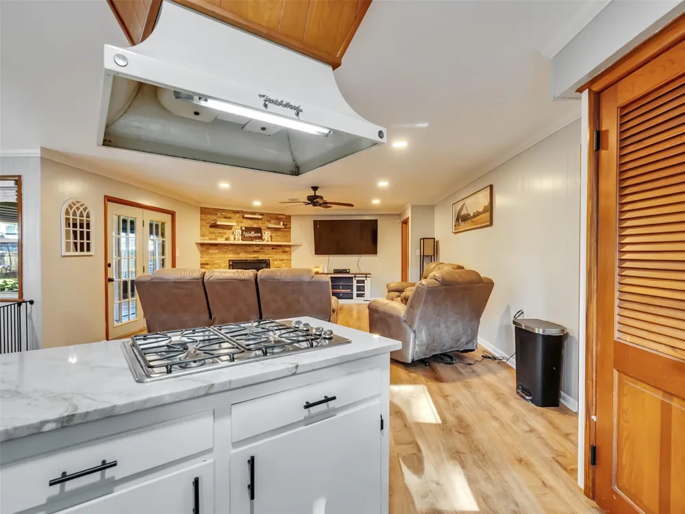 314 Coke Lane Alvin, TX 77511