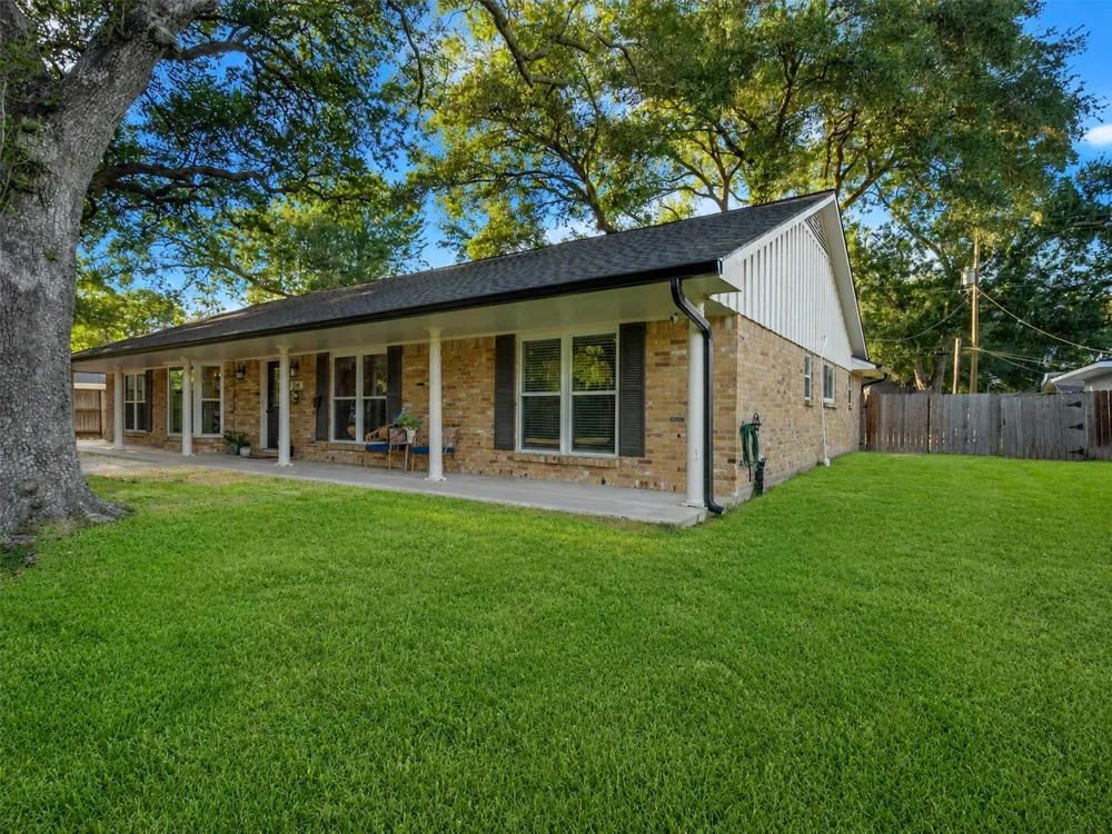 314 Coke Lane Alvin, TX 77511