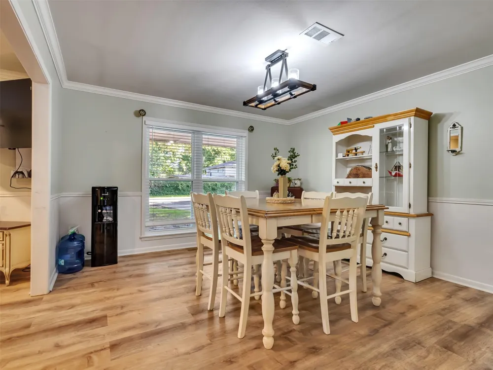 314 Coke Lane Alvin, TX 77511