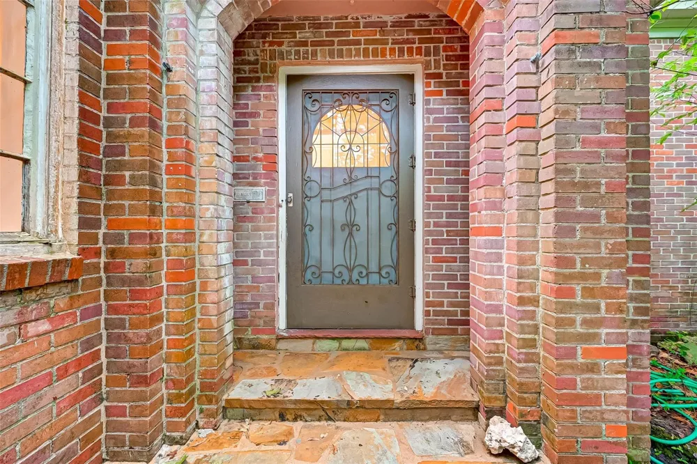 4628 Roseneath Drive Houston, TX 77021