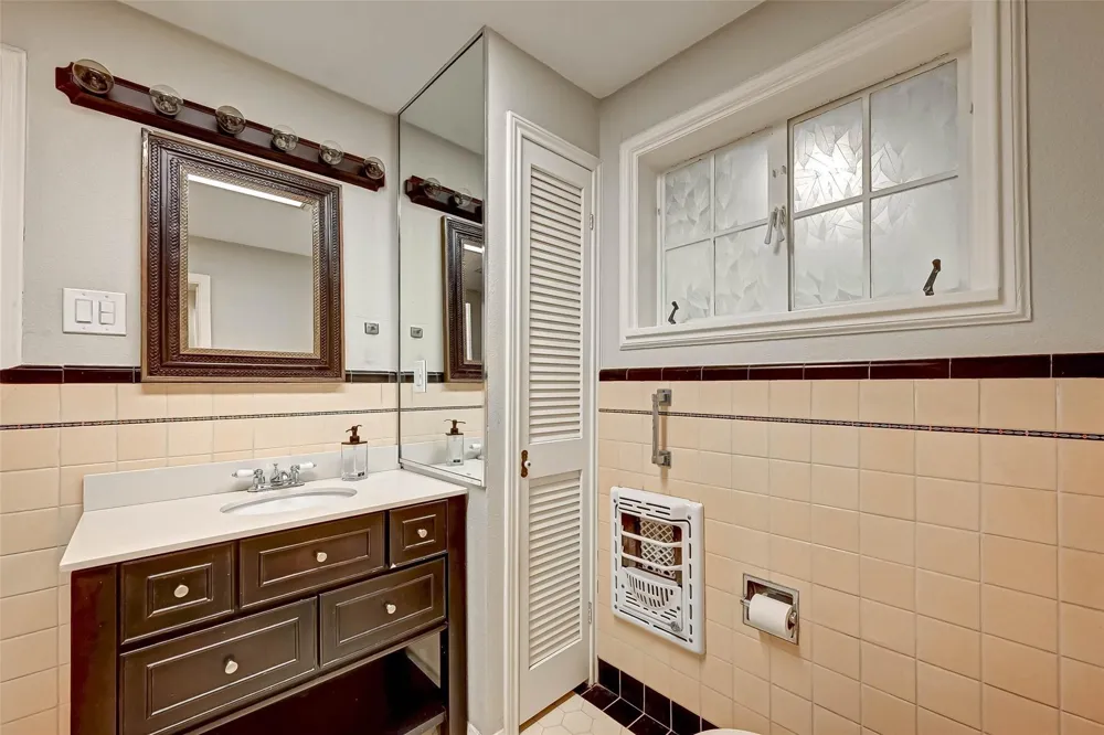 4628 Roseneath Drive Houston, TX 77021