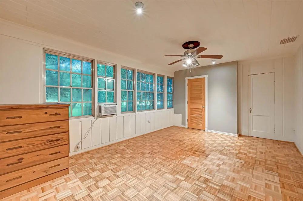 4628 Roseneath Drive Houston, TX 77021