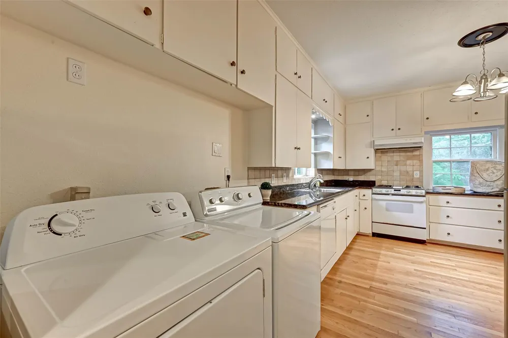 4628 Roseneath Drive Houston, TX 77021