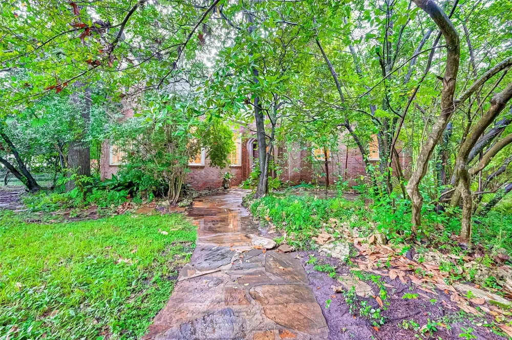 4628 Roseneath Drive Houston, TX 77021