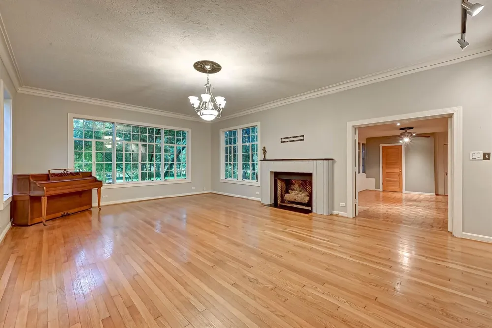 4628 Roseneath Drive Houston, TX 77021