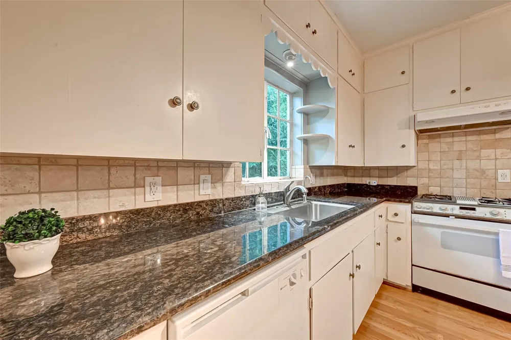 4628 Roseneath Drive Houston, TX 77021