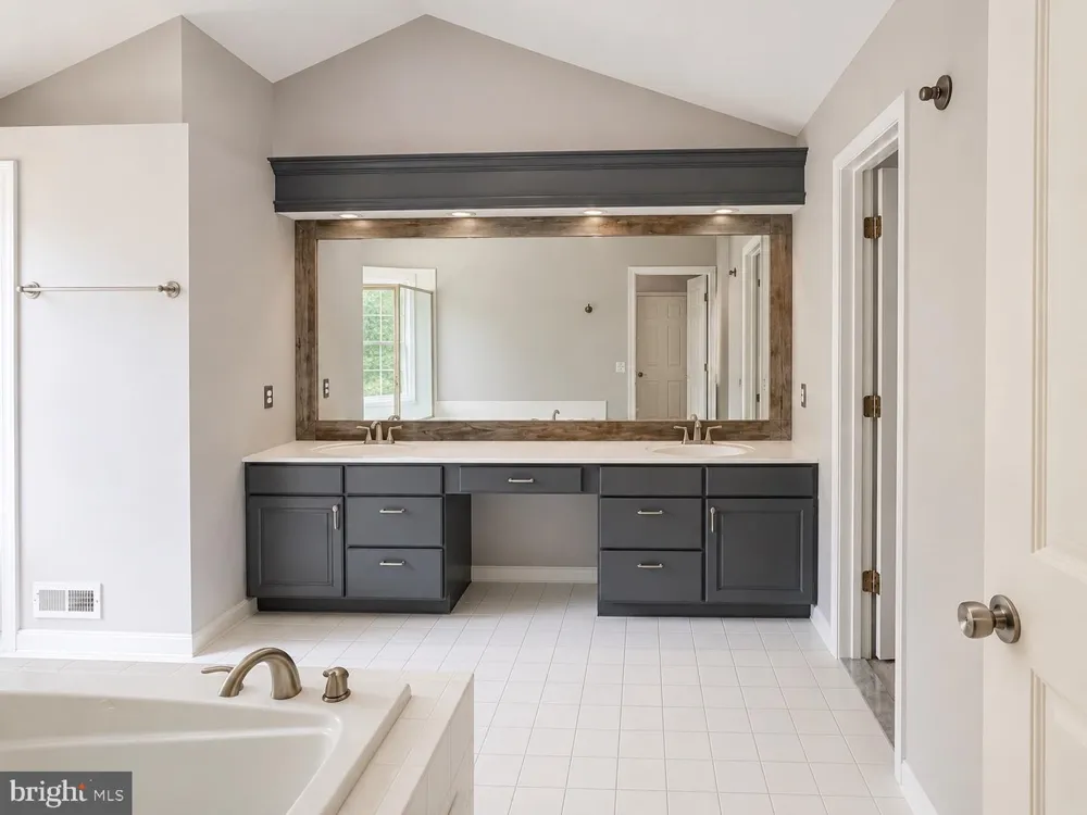 11 EASTWICK DRIVE Gibbsboro, NJ 08026