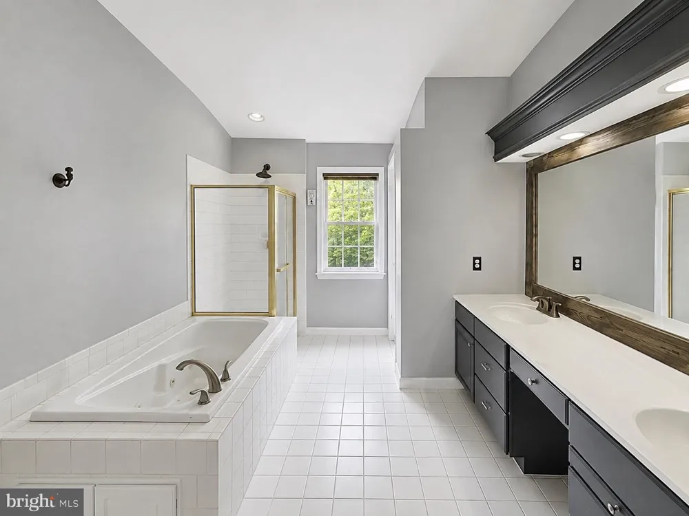 11 EASTWICK DRIVE Gibbsboro, NJ 08026