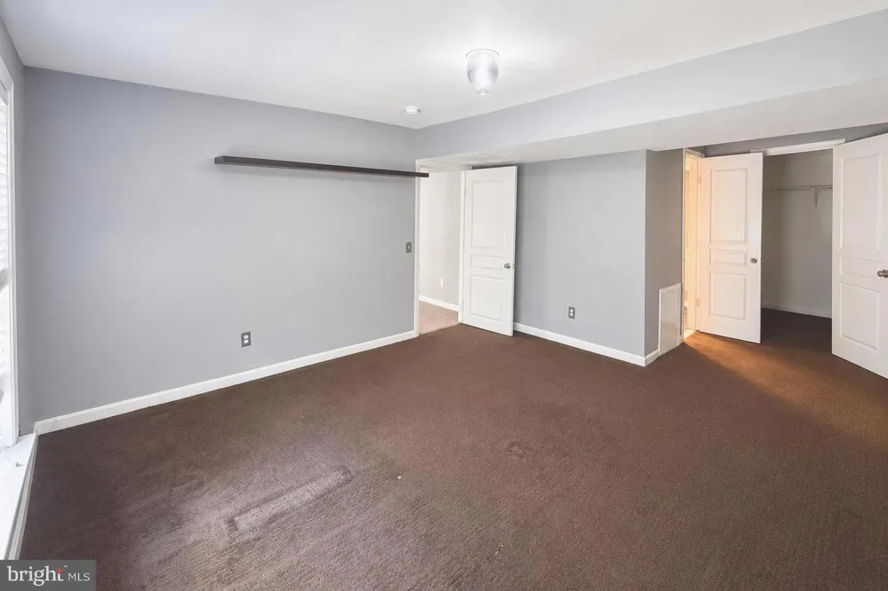 11 EASTWICK DRIVE Gibbsboro, NJ 08026