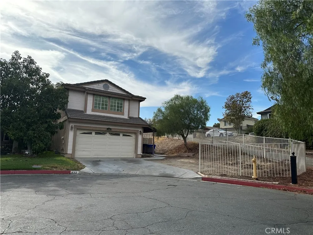 832 S Rexford Rialto, CA 92376