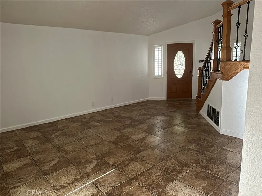 832 S Rexford Rialto, CA 92376