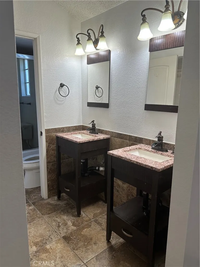 832 S Rexford Rialto, CA 92376