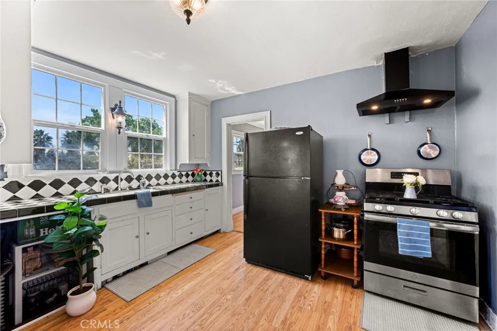 6395 Brockton Riverside, CA 92506