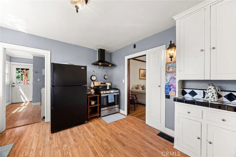 6395 Brockton Riverside, CA 92506