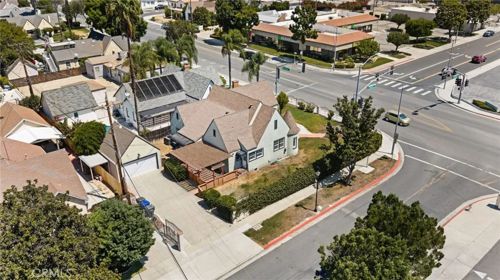 6395 Brockton Riverside, CA 92506