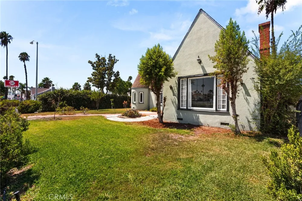 6395 Brockton Riverside, CA 92506