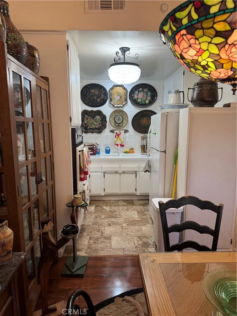 19162 Avenue Of The Oaks #B Newhall, CA 91321