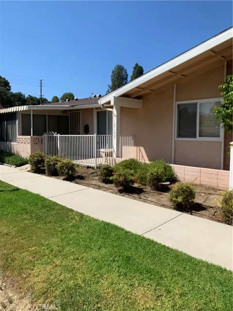 19162 Avenue Of The Oaks