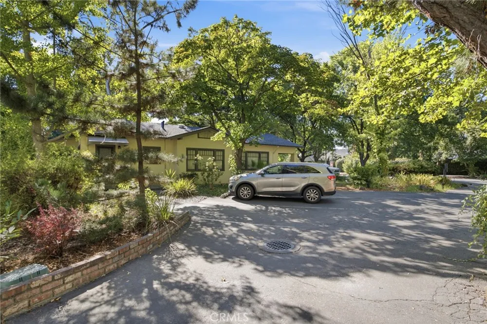 1361 Esplanade Chico, CA 95926