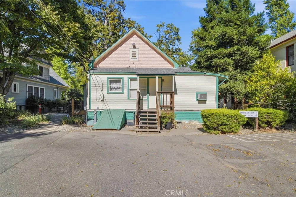 1361 Esplanade Chico, CA 95926
