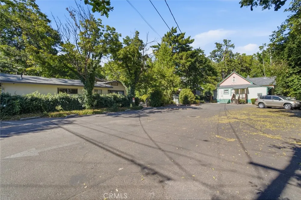 1361 Esplanade Chico, CA 95926