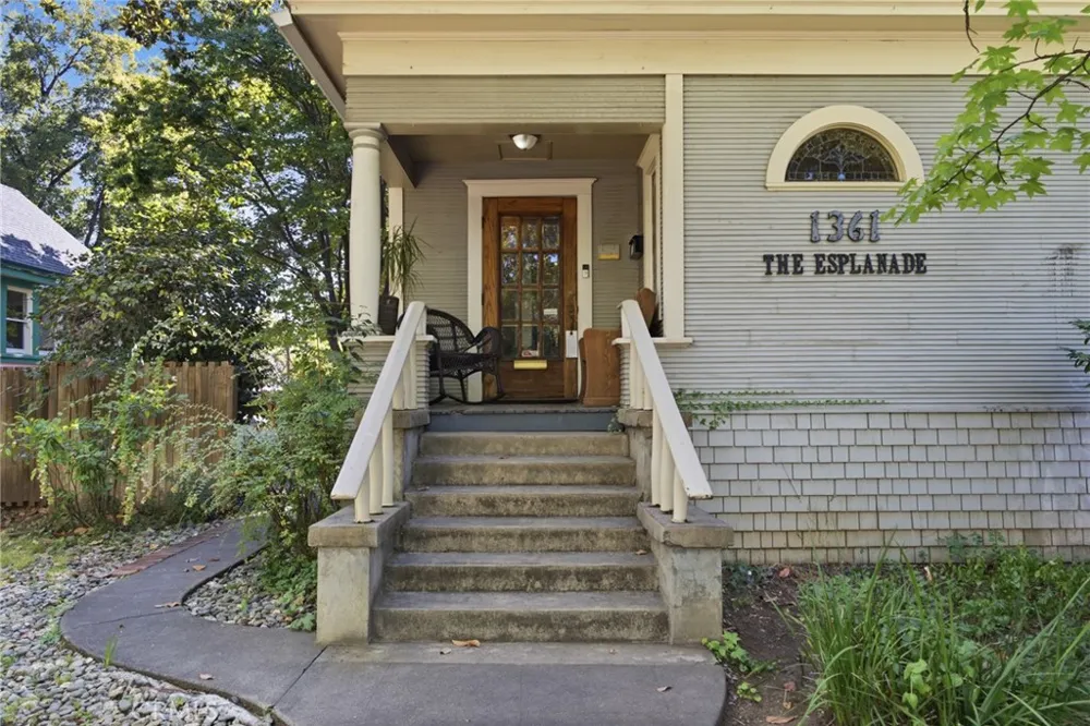 1361 Esplanade Chico, CA 95926