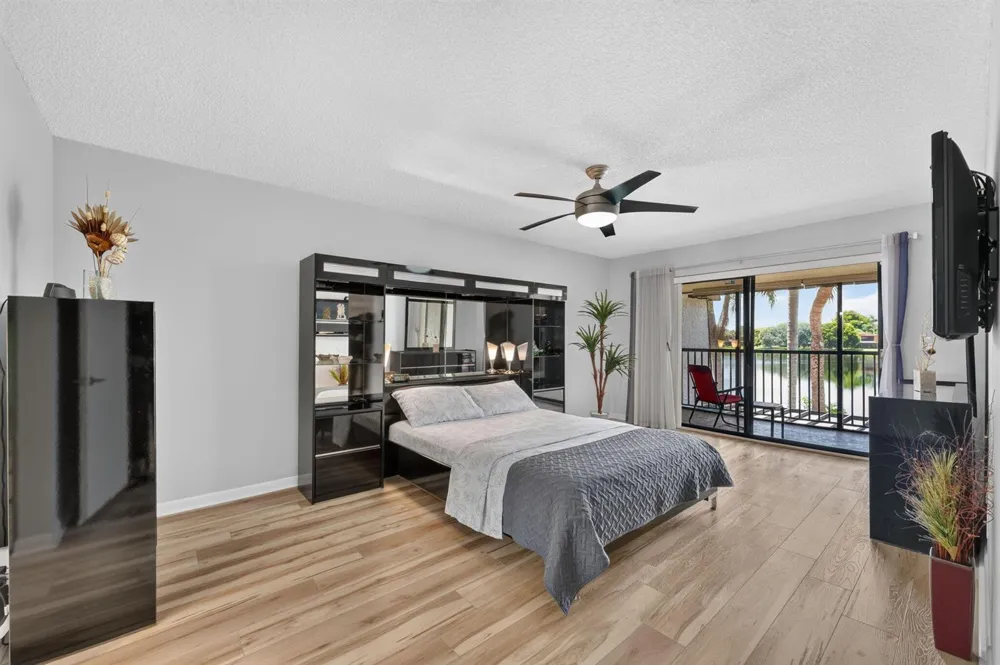 1648 CORAL AVENUE North Lauderdale, FL 33068