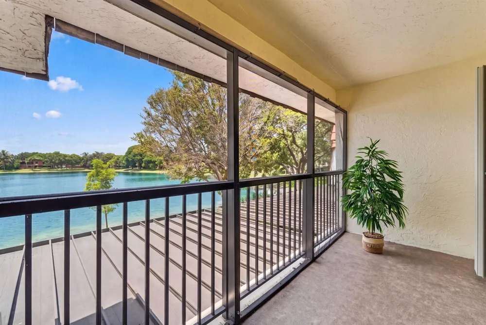 1648 CORAL AVENUE North Lauderdale, FL 33068
