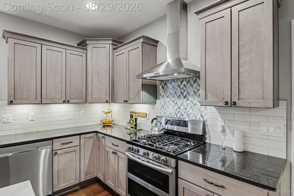 3085 Harrison Avenue Rochester Hills City, MI 48307